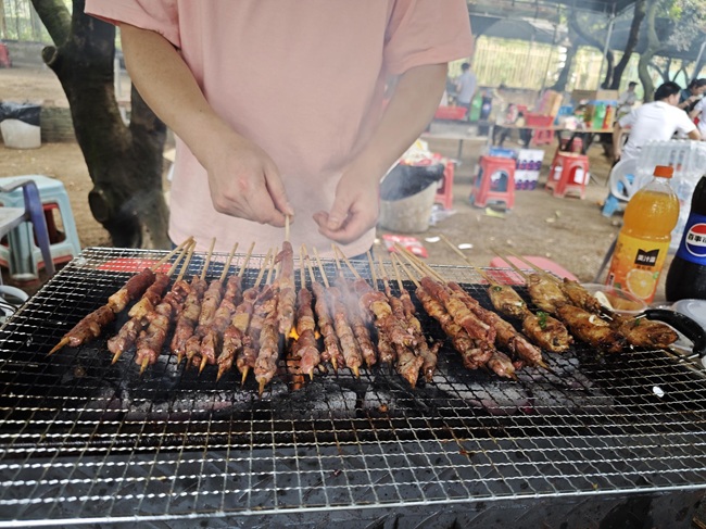 華邦瀛團(tuán)隊(duì)鳳凰山自助燒烤與登山活動(dòng)圓滿舉行